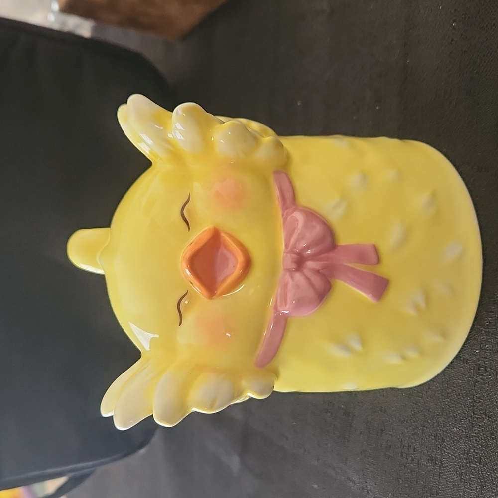 VINTAGE ADORABLE UPSIDE-DOWN BABY CHICK TEA CAP. - Picture 2 of 12